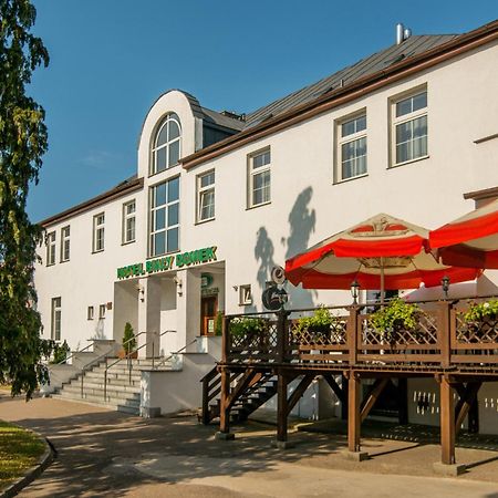 Hotel Bialy Domek Wałcz المظهر الخارجي الصورة