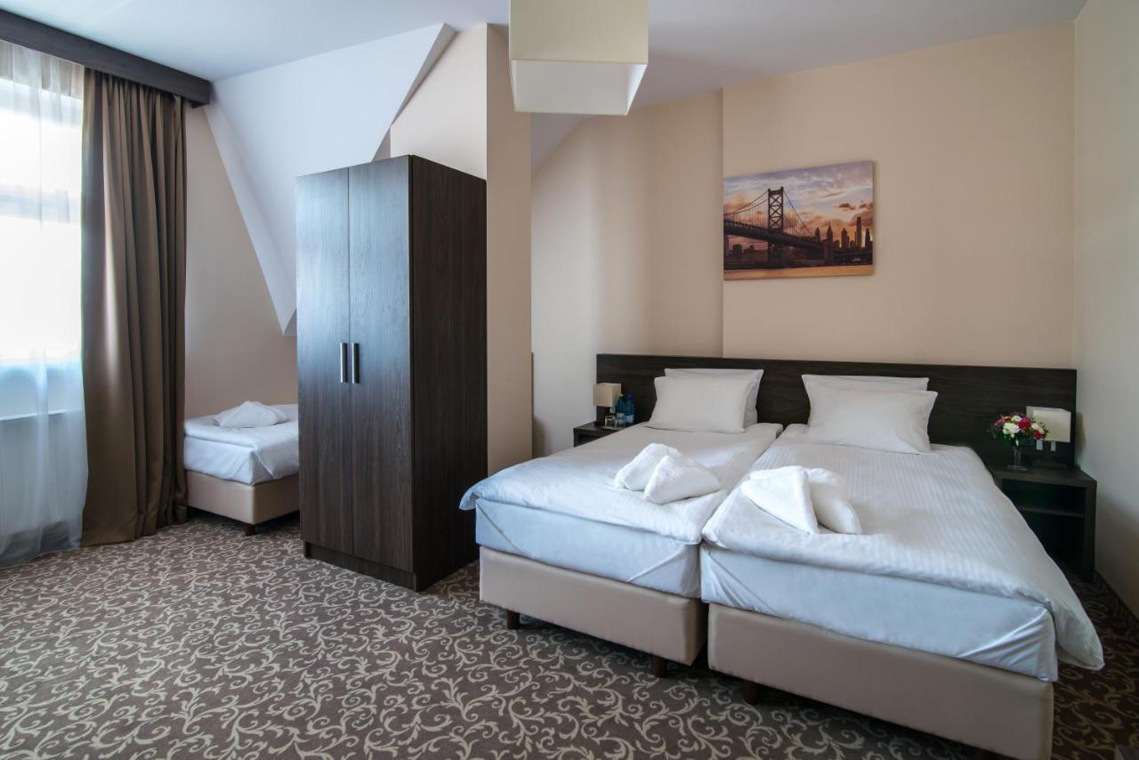 Hotel Bialy Domek Wałcz المظهر الخارجي الصورة