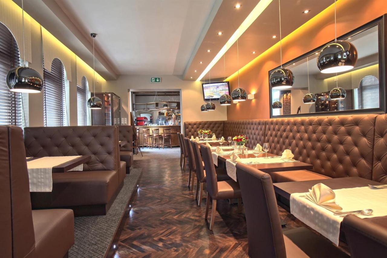 Hotel Bialy Domek Wałcz المظهر الخارجي الصورة